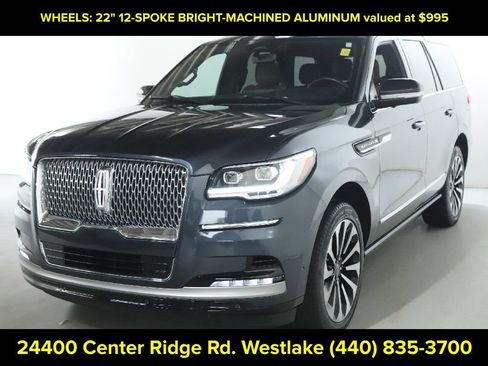 Used 2024 Lincoln Navigator Reserve AWD/4WD image 4