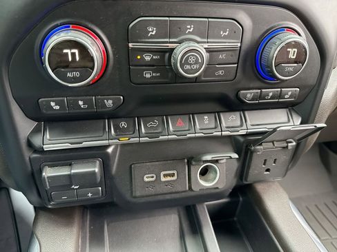 Used 2019 Chevrolet Silverado 1500 LTZ w/ LTZ Convenience Package image 19