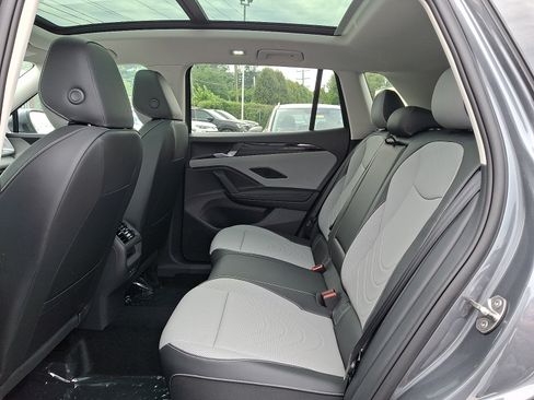 New 2026 Volkswagen Tiguan SE AWD/4WD image 6