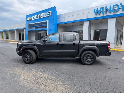 Used 2026 Nissan Frontier PRO-4X AWD/4WD image 2