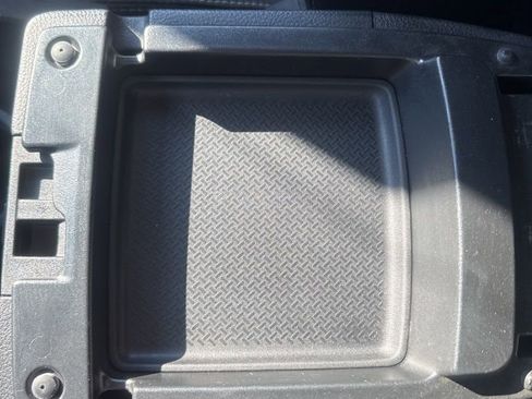 Used 2016 Jeep Wrangler Unlimited Sahara image 28