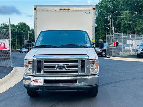 Used 2018 Ford E-350 and Econoline 350 Super Duty w/ Power Windows & Locks Group image 2