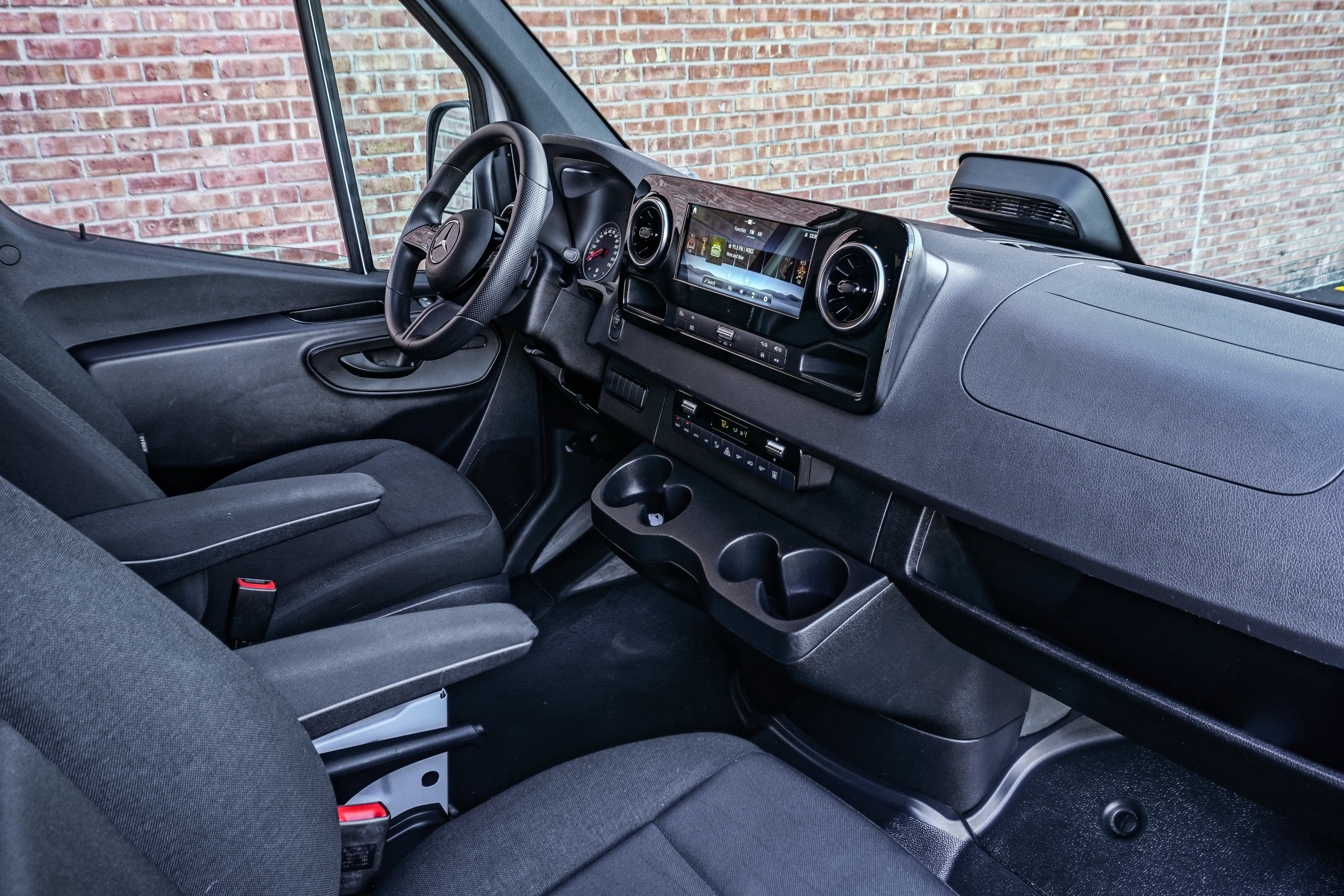 Used 2025 Mercedes-Benz Sprinter 2500 image 15