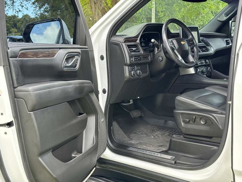 Used 2023 Chevrolet Tahoe LT w/ LT Signature Plus Package AWD/4WD image 13