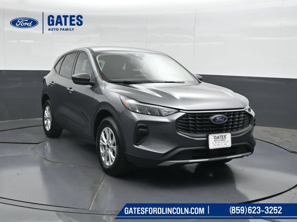 Used 2025 Ford Escape Active AWD/4WD image 4