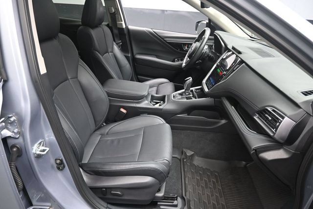 Used 2025 Subaru Outback Limited w/ Popular Package #2 AWD/4WD image 31
