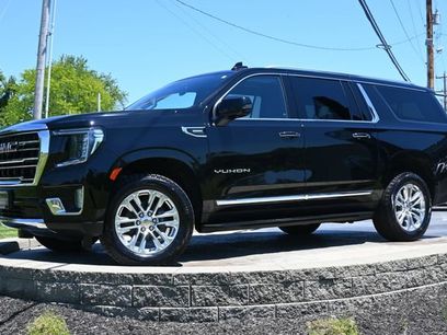 Used 2024 GMC Yukon XL SLT w/ SLT Premium Package