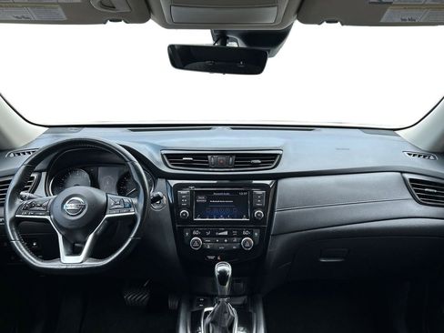 Used 2019 Nissan Rogue SV w/ Premium Package image 25