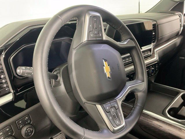 Used 2026 Chevrolet Silverado 2500 LTZ w/ LTZ Plus Package AWD/4WD image 23