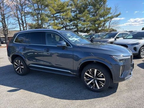 New 2026 Volvo XC90 B5 Core w/ Protection Package Premier image 2