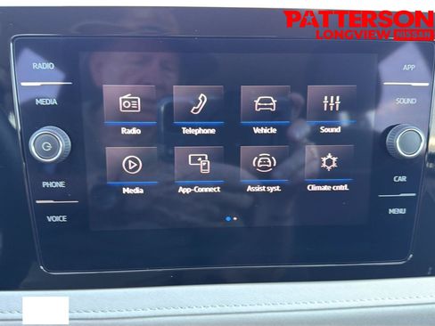 Used 2025 Volkswagen Taos SE AWD/4WD image 7