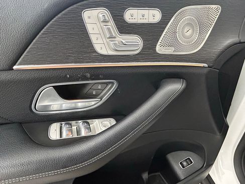 Used 2022 Mercedes-Benz GLS 450 4MATIC w/ AMG Line Exterior image 26