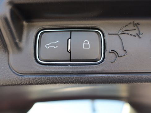 Used 2025 Ford Explorer ST image 33