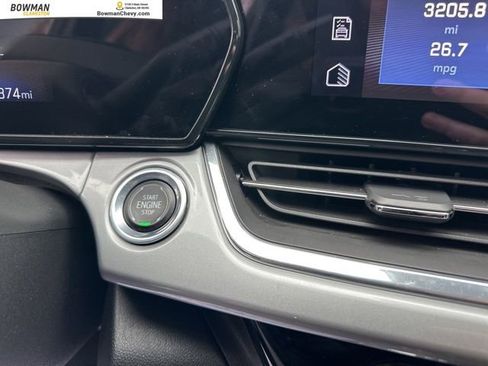 Used 2024 Chevrolet Trax LT image 18