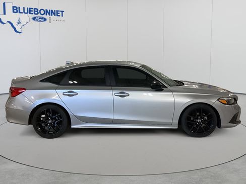 Used 2024 Honda Civic Sport image 3