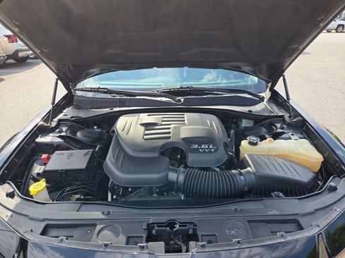 Used 2020 Chrysler 300 Touring w/ Sport Appearance Package RWD image 19