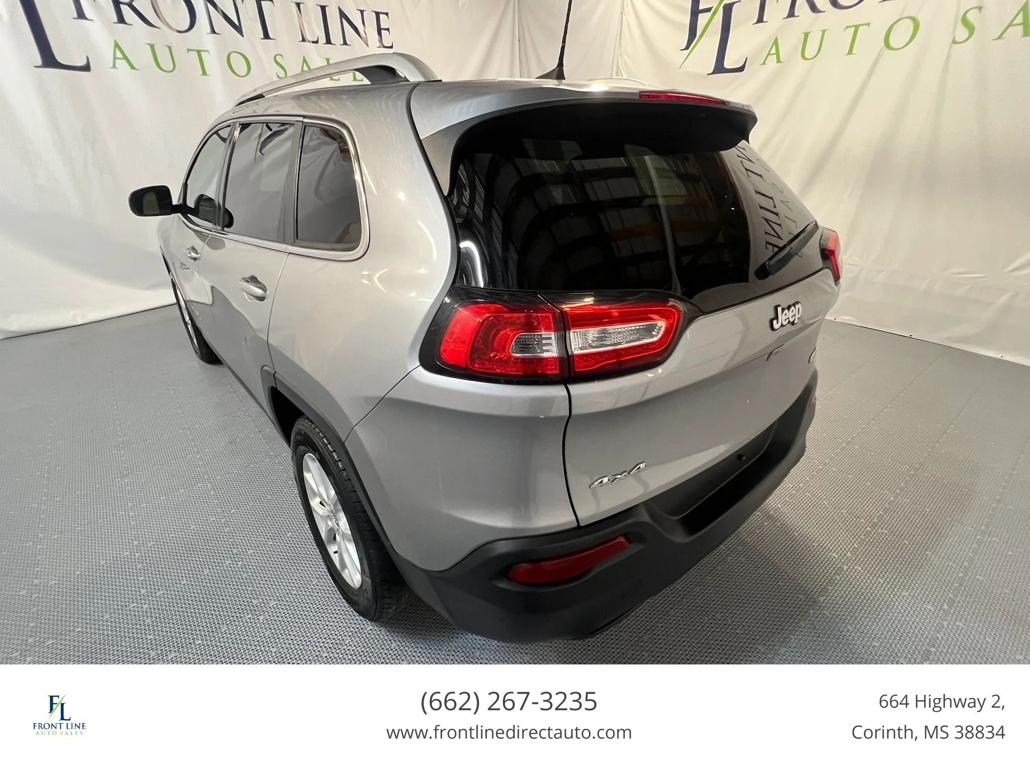 Used 2017 Jeep Cherokee Latitude w/ True North Edition AWD/4WD image 5