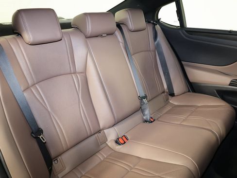 Used 2024 Lexus ES 350 Ultra Luxury w/ Accessory Package (Z2) image 43