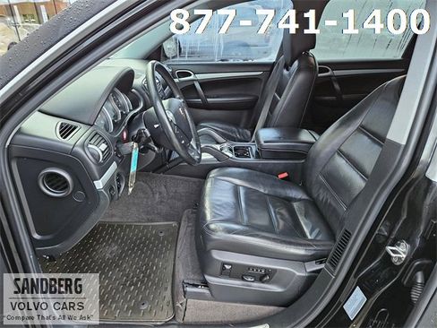 Used 2005 Porsche Cayenne S image 11