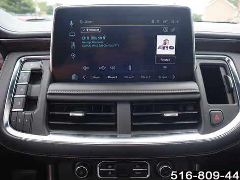 Used 2023 Chevrolet Suburban Premier AWD/4WD image 25