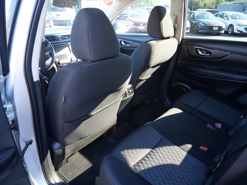 Used 2018 Nissan Rogue SV AWD/4WD image 23