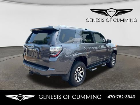 Used 2018 Toyota 4Runner SR5 Premium RWD image 7