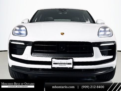 Used 2023 Porsche Macan image 1