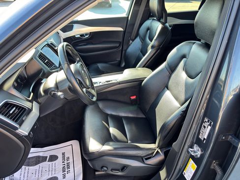 Used 2017 Volvo XC90 T6 Momentum image 19