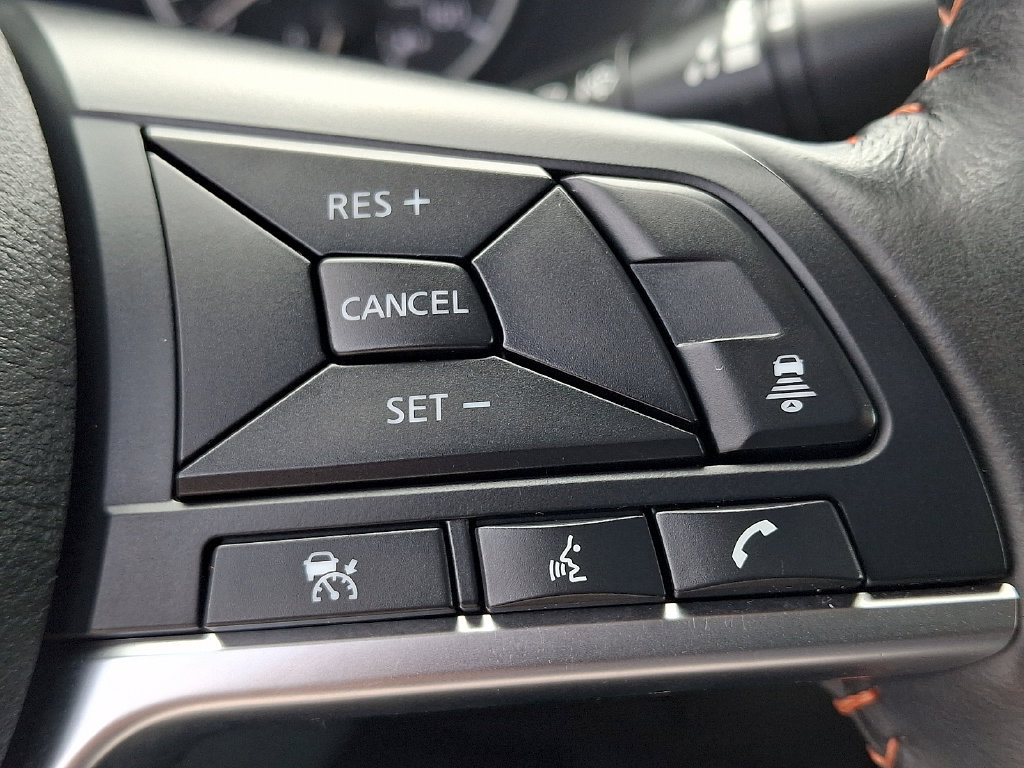 Used 2023 Nissan Sentra SR w/ Electronics Package FWD image 22