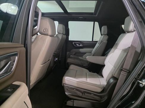 Certified 2023 GMC Yukon SLT w/ SLT Luxury Package image 28