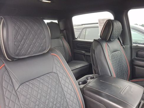 Used 2022 RAM 1500 Limited w/ Body-Colour Bumper Group AWD/4WD image 12