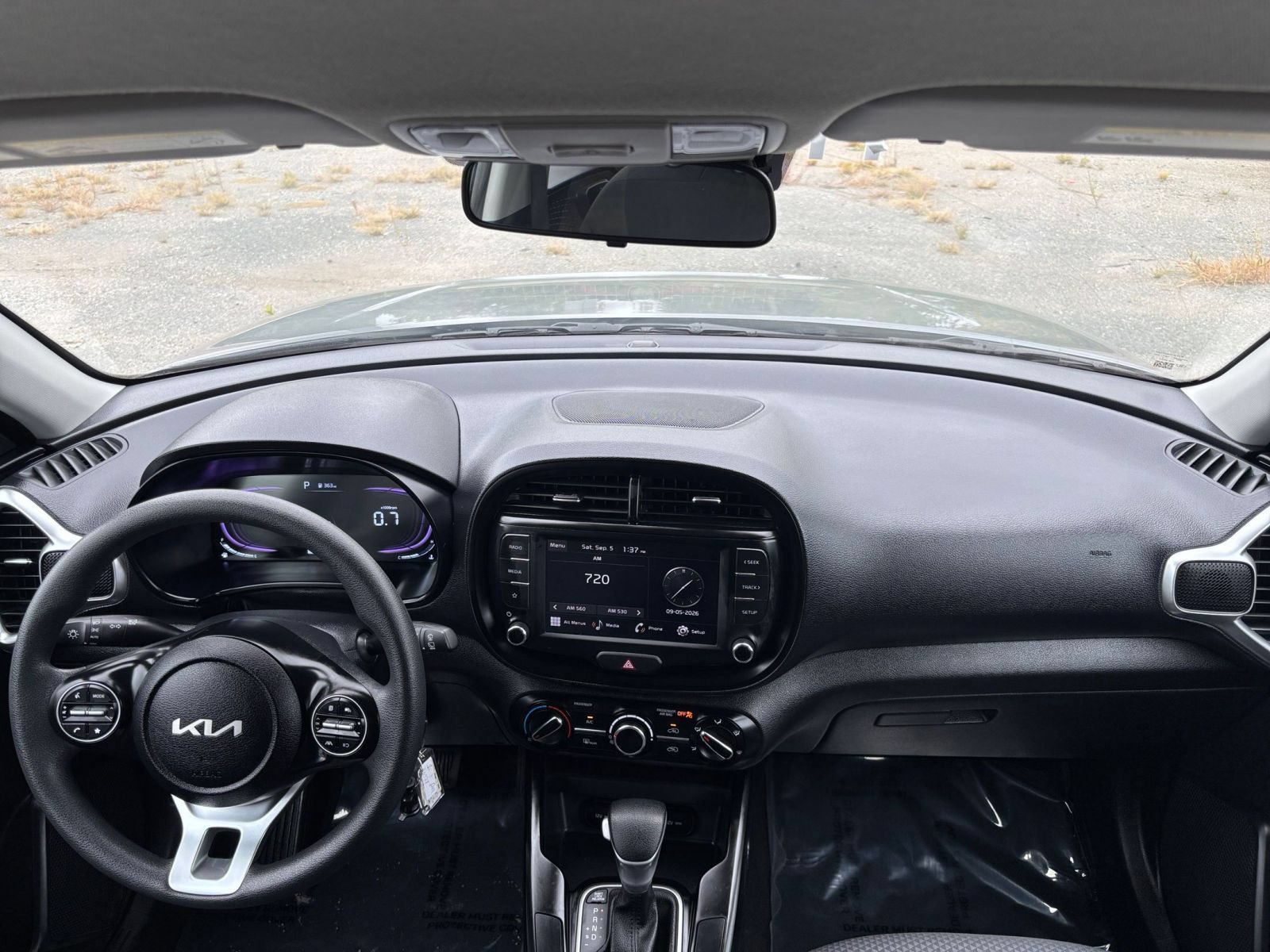 Used 2025 Kia Soul LX w/ LX Technology Package FWD image 28