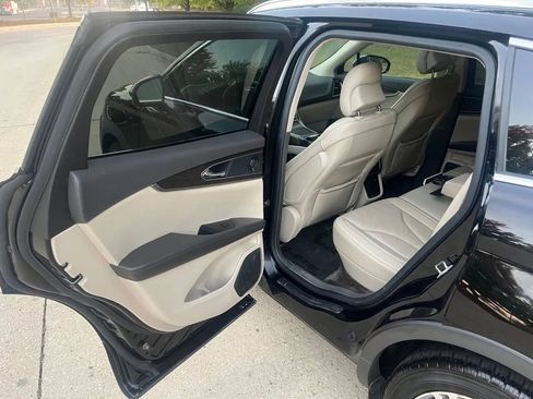 Used 2016 Lincoln MKX Reserve w/ Driver Assistance Package image 18