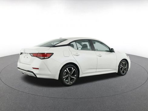 Used 2025 Nissan Sentra SV FWD image 9