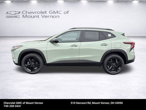 New 2026 Chevrolet Trax ACTIV w/ Driver Confidence Package FWD image 2