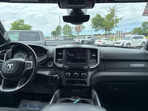 Used 2024 RAM 1500 Big Horn AWD/4WD image 3