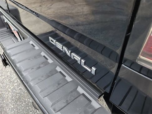 Used 2018 GMC Sierra 1500 Denali w/ Denali Ultimate Package image 7