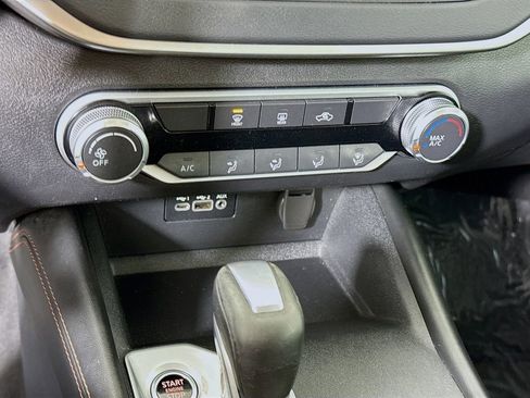 Used 2021 Nissan Altima 2.5 SR FWD image 7