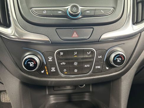 Used 2020 Chevrolet Equinox LT AWD/4WD image 16