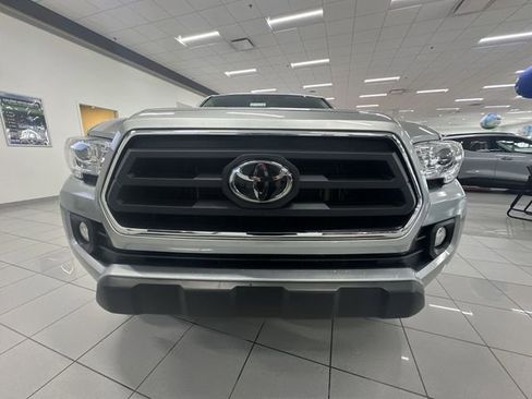 Used 2023 Toyota Tacoma SR5 AWD/4WD image 34