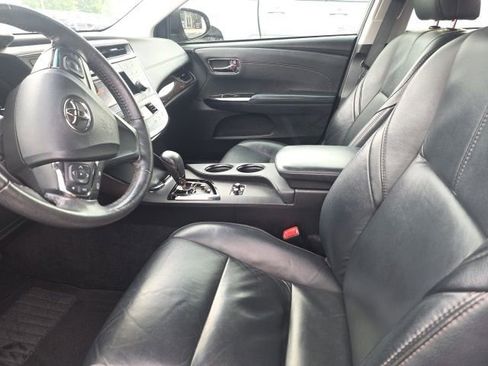 Used 2013 Toyota Avalon XLE Premium FWD image 5