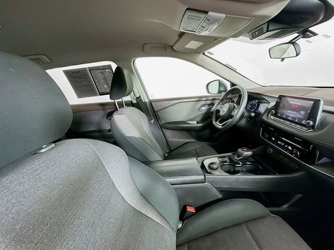 Used 2022 Nissan Rogue SV AWD/4WD image 25