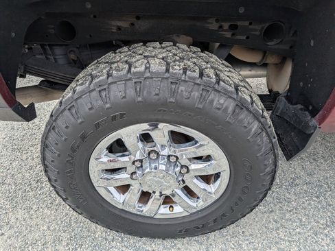 Used 2017 Chevrolet Silverado 2500 LT w/ All Star Edition image 6