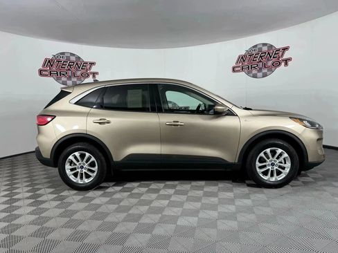 Used 2020 Ford Escape SE image 8