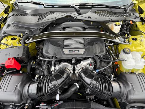 Used 2025 Ford Mustang GT Premium w/ GT Performance Package RWD image 33