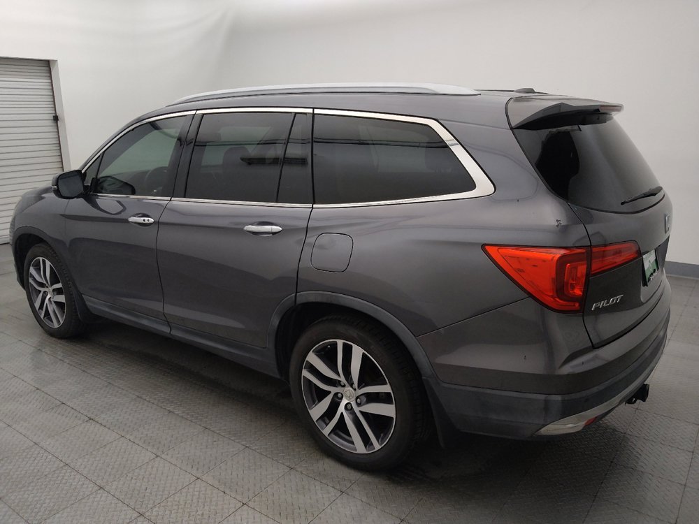 Used 2017 Honda Pilot Touring image 3