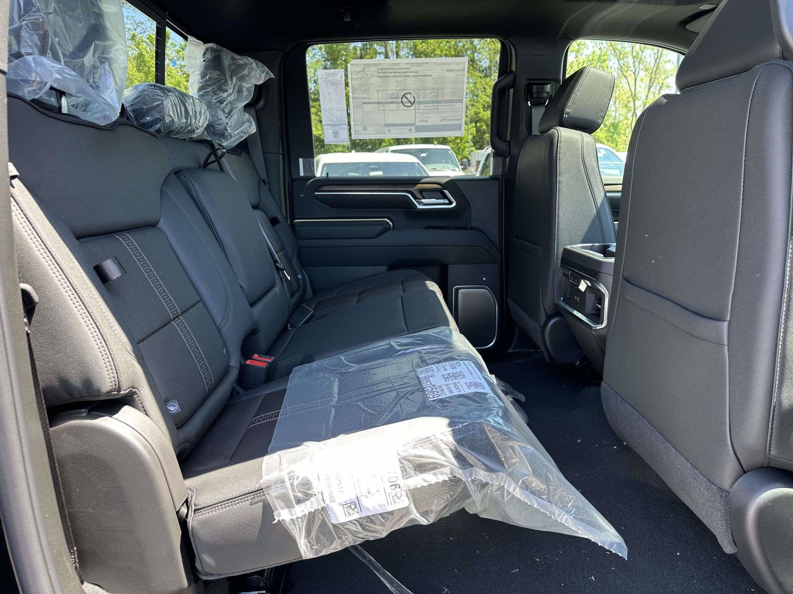 New 2026 Chevrolet Silverado 2500 High Country w/ High Country Premium Package AWD/4WD image 24