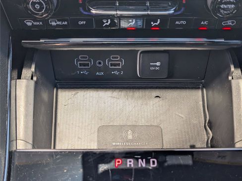 Used 2023 Jeep Grand Cherokee Altitude AWD/4WD image 26