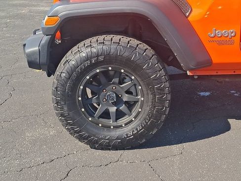 Used 2018 Jeep Wrangler Unlimited Sport S AWD/4WD image 8
