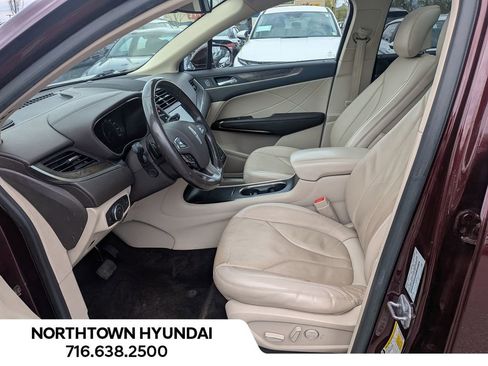 Used 2018 Lincoln MKC Reserve w/ Lincoln MKC Climate Package AWD/4WD image 11